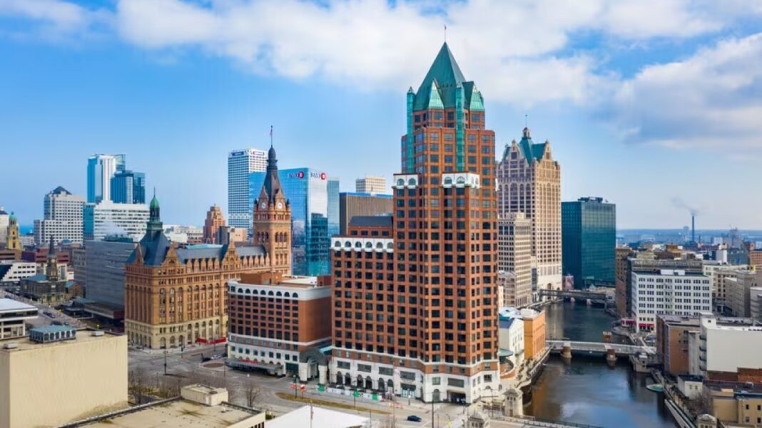 Marcus Corp. to maneuver HQ to Related Financial institution River Heart