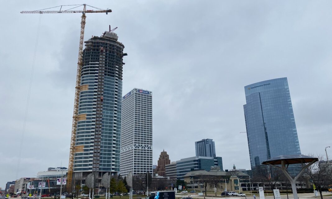🔒 Report: Milwaukee’s apartment market was the third-most competitive in 2023