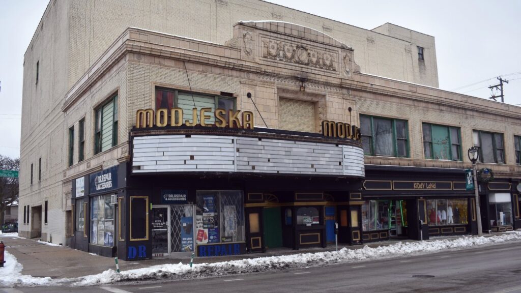 🔒 Reimagined Modjeska Theater could create new Mitchell Street anchor