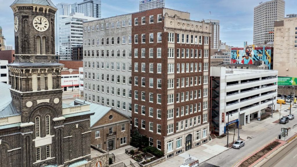 🔒 Report: Milwaukee ranks second nationally for office to apartment conversions