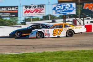 Michael Grueneberg grabs first feature win of season