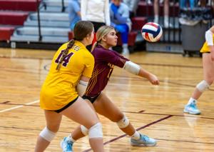 Waterloo volleyball falls in regional opener