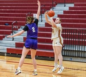 Three-game skid for Waterloo girls Three-game skid for Waterloo girls